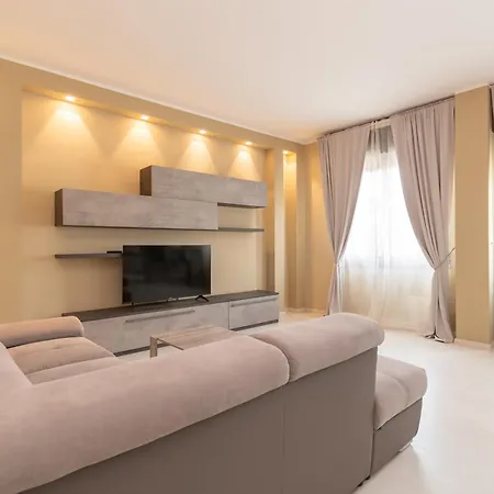 Ospedale Civile 5 - F&l Апартаменты